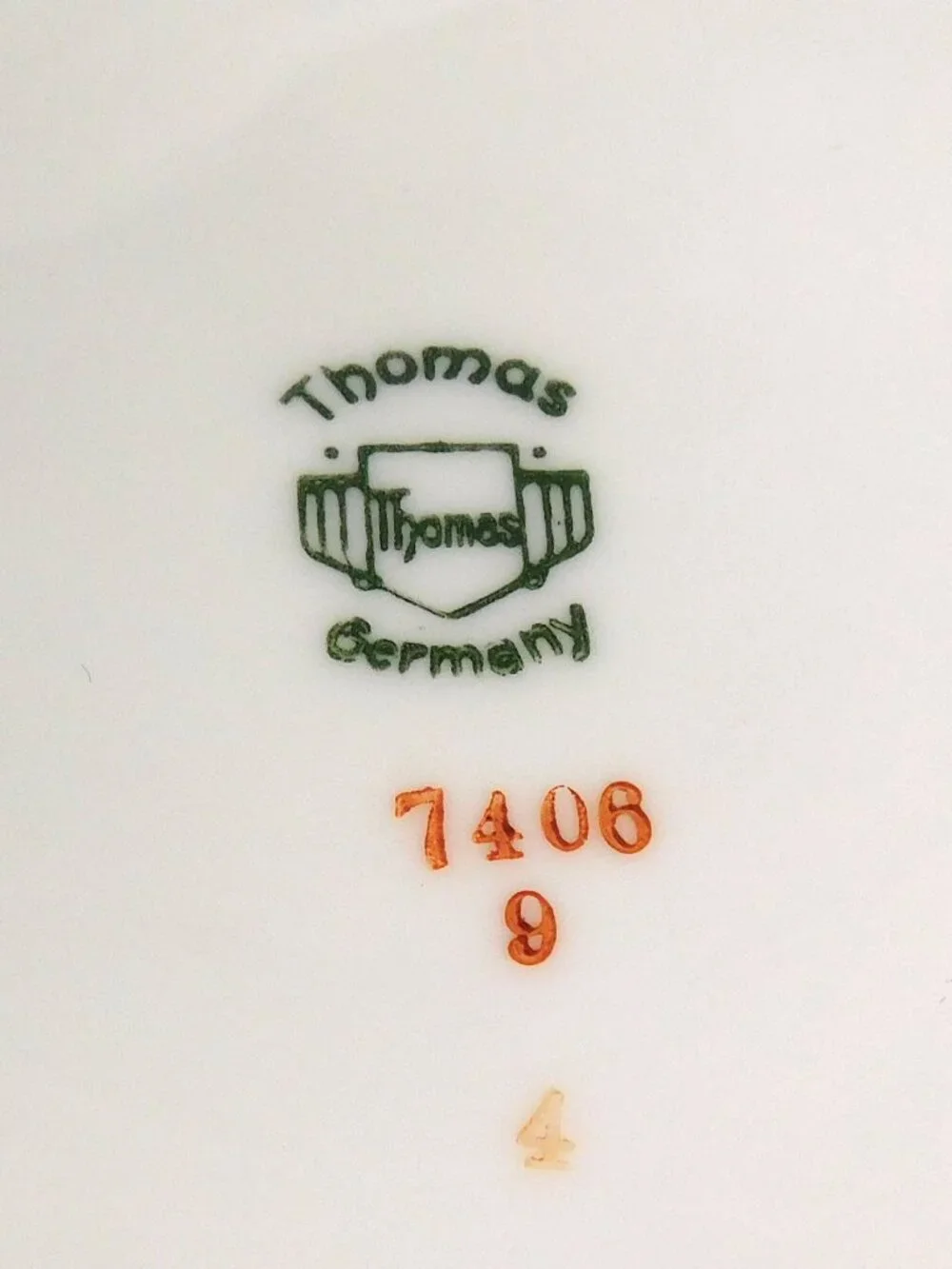 Thomas Covered Casserole Dish # 27581